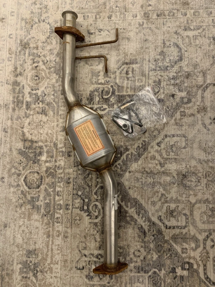 Original Katalysator mit Lambdasonde für Ford Scorpio Baujahr 85-94 unbenutzt - Image 1 of 4