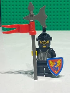 100% LEGO Castle Kingdoms Knight Minifigure Dragon w Great Axe - Rare - Vintage! - Picture 1 of 3