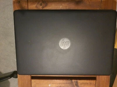 Hp laptop 15.6 4gb ram  - Image 1 of 4