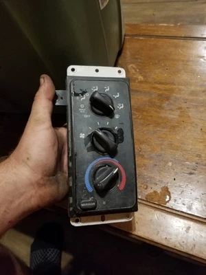 1998-2001 Dodge 1500 2500 3500 Ram Climate Control Heater A/C OEM 55056702AD - Image 1 of 4