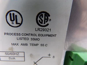 CHROMALOX 3910-71104 TEMPERATURE CONTROLLER - Picture 1 of 2