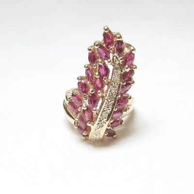 Estate 14K Yellow Gold Natural Wine Red Ruby And Diamond Feather Ring 2.00 Cts - Image 1 of 4