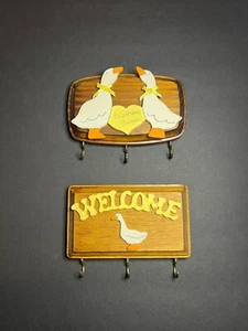 Vintage Set of 2 Rustic Farmhouse Wooden Geese 'Welcome' Plaque Key Hangers - Picture 1 of 7