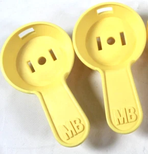 Fertig! Set! Spaghetti! Spielteile 1989 - 2 gelbe Kunststofflöffel - Bild 1 von 2