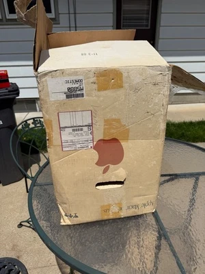 Vintage Apple M0001A Macintosh Plus 1Mb Computer in orig Karton UNGETESTET - Bild 1 von 4