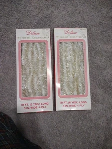 Vintage Goldener Schlitten Weihnachten Deluxe Lametta Girlande 18 Fuß Weiß Verpackt 2er Set - Bild 1 von 8