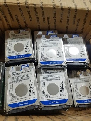 WD Blue WD3200LPVX 320GB 5400 RPM 8MB Cache SATA 6Gbs 2.5" Notebook Hard Drive - Image 1 of 2