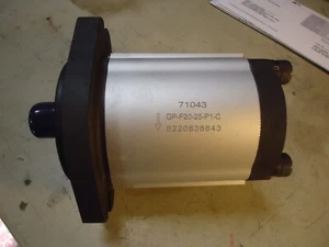 Dynamic Hydraulic Gear Pump Straight Shaft GP-F20-P1-C (G) Pump New In Box - Imagen 1 de 4