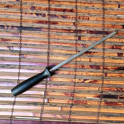 J.A. Barra de afilar HENCKELS INTERNATIONAL 9", acero de afilar Foto 1 de 4