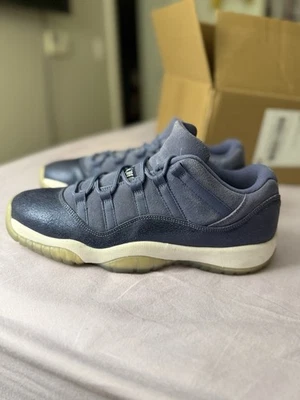 Nike Air Jordan 11 Bajo Azul Luna Blanco 580521-408 Talla 9.5Y Sin Caja Envío Rápido Foto 1 de 4
