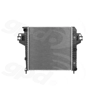 Радиатор Global Parts Distributors 2481C для Jeep Liberty 2007-2006 годов выпуска - Изображение 1 из 4