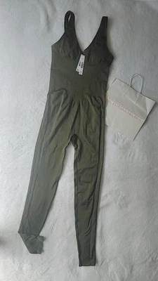 Víctoria Secrets ROSA, Satén Sin Costuras Entrenamiento, BODY TALLA PEQUEÑA NUEVO Foto 1 de 4