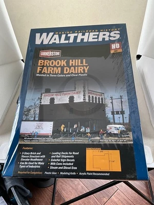 KIT 933-3010 sellado nuevo en caja Walthers Cornerstone HO Brook Hill Farm estructura láctea Foto 1 de 4