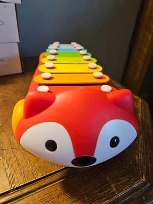 Juguete musical Skip Hop Explore y más xilófono zorro Foto 1 de 3