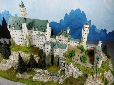 DIORAMA - SCHLOSS   " SCHLOSS NEUSCHWANSTEIN "   - Bild 1 von 4
