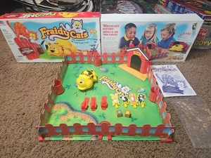 Vintage 1994 Milton Bradley Fraidy Cats Motorized Board Game Complete - Picture 1 of 15