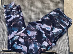 ~Ladies Lululemon Athletic Yoga Leggings ~8~NEW!~RARE!~ - Picture 1 of 7