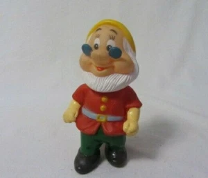 FIGURA DE JUGUETE CHIRRIANTE DE PLÁSTICO CHIRRIANTE DE DISNEY BLANCO NIEVE 5" DOC DE COLECCIÓN - Imagen 1 de 2