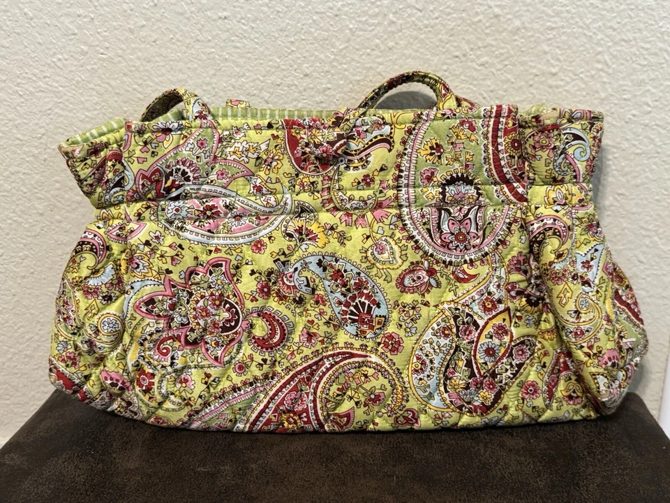 Bolso mediano Vera Bradley seda pistacho cachemira cordón hombro - asa Foto 1 de 4