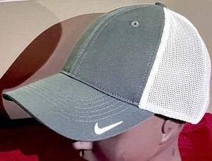 ¡NUEVO! Nike Golf Talla Única Flex Fit Gorra Gorra Gris/Blanco LOGO Golf Flexfit Nuevo sin Etiquetas - Imagen 1 de 13
