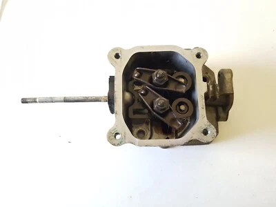 culasse de moteur Honda gxv140 de Honda HR2150 sm - Photo 1/3