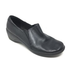 clarks non slip shoes