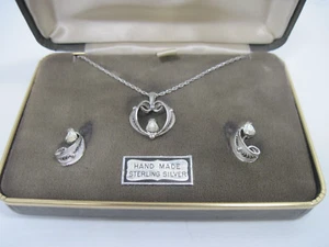 OLD VINTAGE HAND MADE STERLING SILVER NECKLACE & SCREW EARINGS JEWELRY SET CASE - Picture 1 of 6