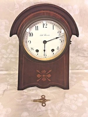 Reloj Globo Vintage Seth Thomas Estuche de Madera con Incrustaciones Funciona Golpes Cara Esmaltada  Foto 1 de 4