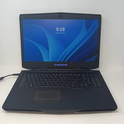 Alienware 17 P18E 17.3" i7-4710MQ 2.5GHz 8GB RAM 1TB HDD - Image 1 of 4