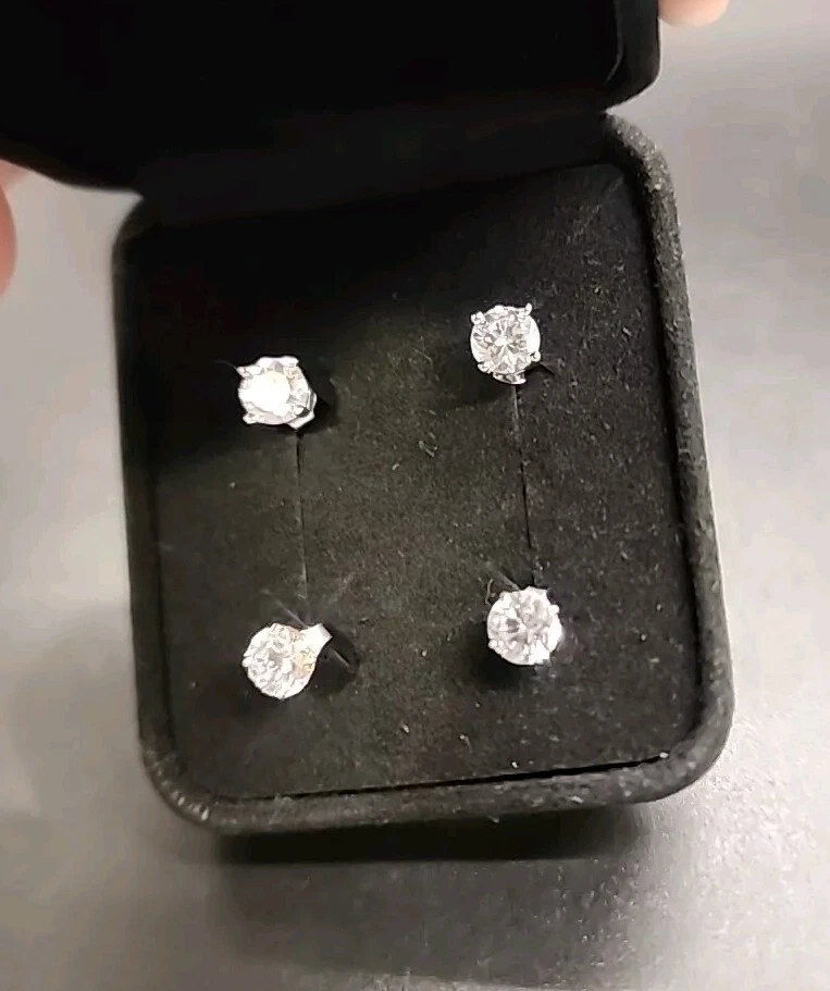 Aretes redondos Epihany Diamonique de 4 mm, 2 juegos, en 10K y 925 Foto 1 de 4