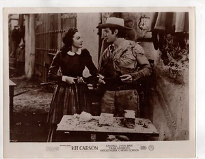 Jon Hall Lynn Bari Dana Andrews Kit Carson originale inglese 11x14" Lobby Card #4 - Foto 1 di 1