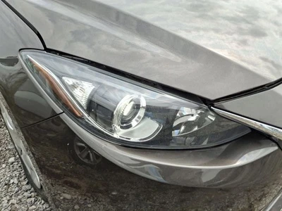 Conjunto de faros halógenos para 3 pasajeros Mazda 2015 OEM usados 3667679 Foto 1 de 4
