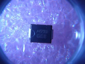 Motorola 1SMC12AT3 1500W Peak Power Zener TVS Diode 12VWM 19,9VC SMC 100/PKG - Bild 1 von 2