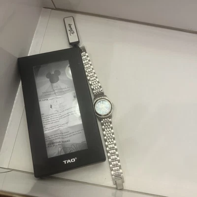 Reloj de cuarzo analógico pequeño plateado Disney By SII Eeyore para mujer MU0202 necesita BATERÍA Foto 1 de 4