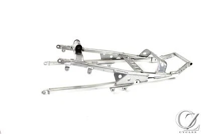 01 02 Subchasis trasero YAMAHA YZF R6 5EB-21190-01-00 recto Foto 1 de 4