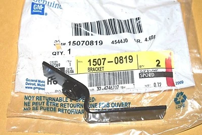 Front Brake Line Body Spacer 15070819 1999 - 2000 Chevy Silverado GMC Sierra  ++ - Image 1 of 4