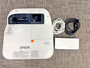 Epson Brightlink 595Wi Projector (Between 3000-4000 Hrs) NO Remote - Picture 1 of 7