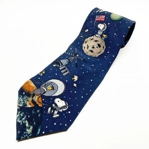 Vintage Peanuts Snoopy in Space Astronaut Moon Landing 100% Silk Necktie - Picture 1 of 5