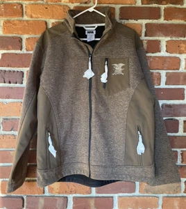 New 2022 NRA Large Brown Dakota Ridge Performance Zip Up Soft Shell Jacket - Picture 1 of 6