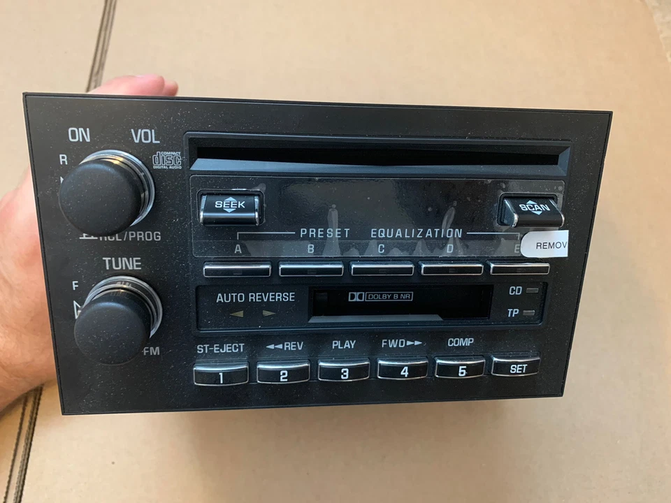NOS MINT 93-95 Cadillac Fleetwood Brougham OEM AM/FM CD CASSETTE RADIO STEREO - Image 1 of 4
