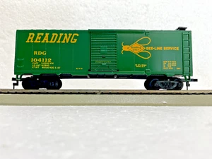 BACHMANN HO 40' READING closed freight car, bee-line service RDG # 104112. - Picture 1 of 8