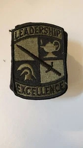 US Army ROTC Cadet Command "Leadership Excellence" Patch New Green - Picture 1 of 2