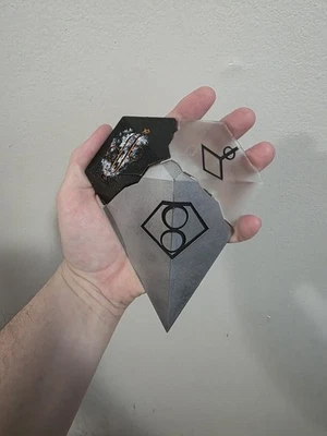 Smallville (Superman) Stones Of Knowledge Prop Replica - Image 1 of 4