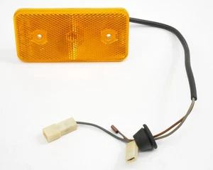 Fender Side Marker Light Lamp VW Rabbit Mk1 Cabriolet Dasher - 321 945 051 A - Picture 1 of 4