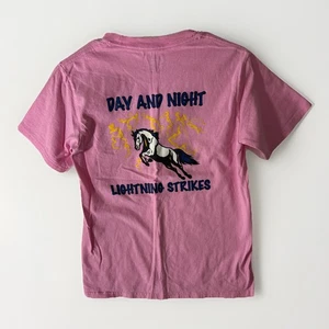 Port and Co T-Shirt Youth Lg 14/16 Day And Night Lightning Strikes Pink Graphic - Picture 1 of 7