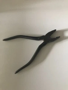 Utica Drop Forge & Tool Company Lineman Pliers 1050-6 - Picture 1 of 4