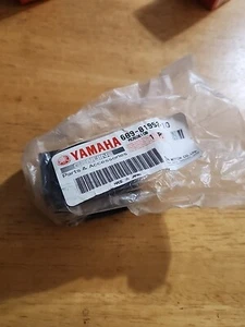 New In Bag Genuine OEM YAMAHA Relay Holder 689-81952-10 - Picture 1 of 4
