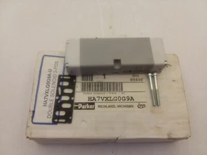 PARKER HA7VXLG0G9A SOLENOID VALVE 24 V-DC 145 PSI NIB - Picture 1 of 8