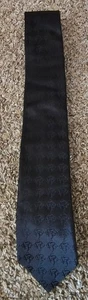Corbata Hugo Boss 100% seda hecha en ITALIA negra por todas partes logo - Imagen 1 de 5