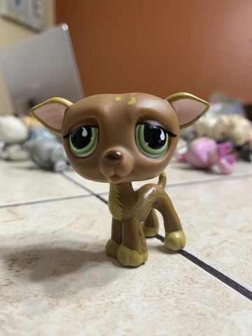Littlest Pet Shop Greyhound Figure LPS Hasbro 2" #1216 Cover